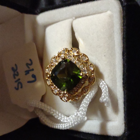 Ring - Picture 1 of 1